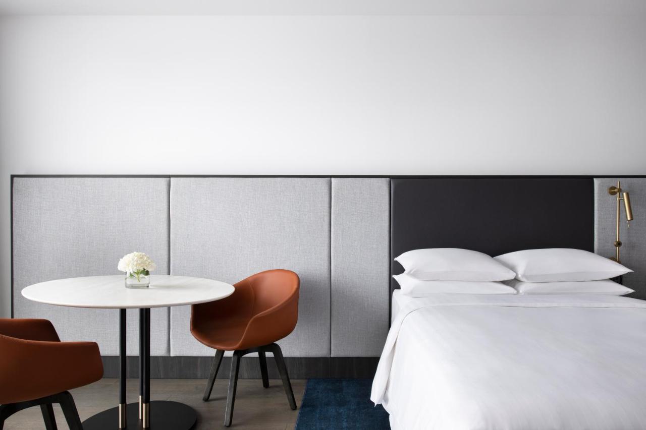 Melbourne Marriott Hotel Docklands Exterior photo A room at the Hotel Americano