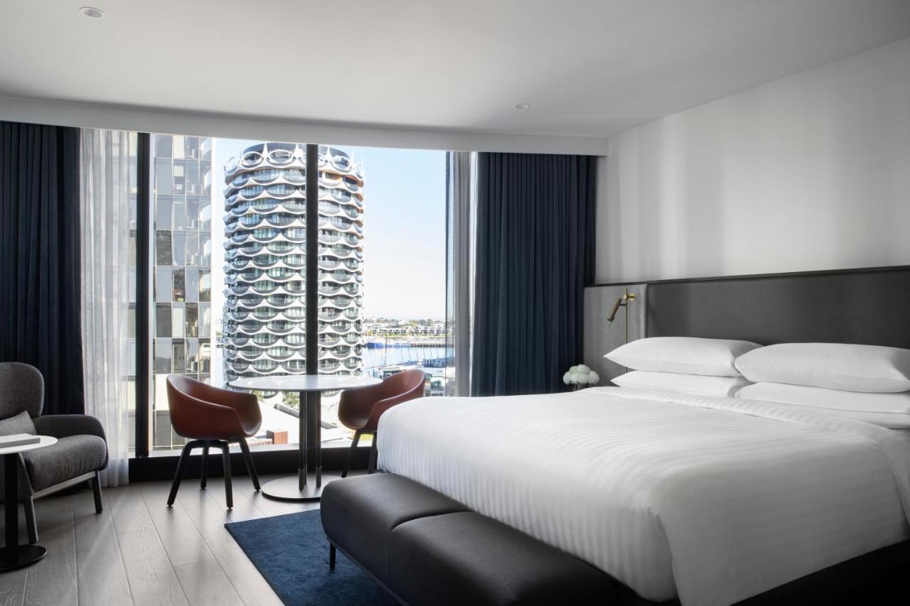Melbourne Marriott Hotel Docklands Exterior photo A guest room at the hotel
