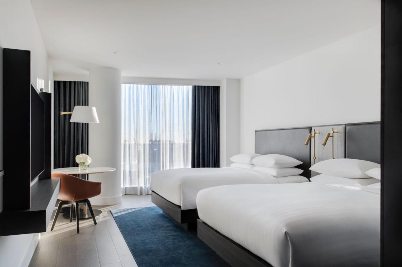 Melbourne Marriott Hotel Docklands Exterior photo