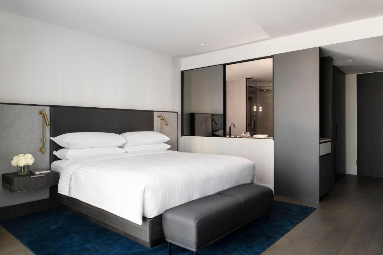 Melbourne Marriott Hotel Docklands Exterior photo