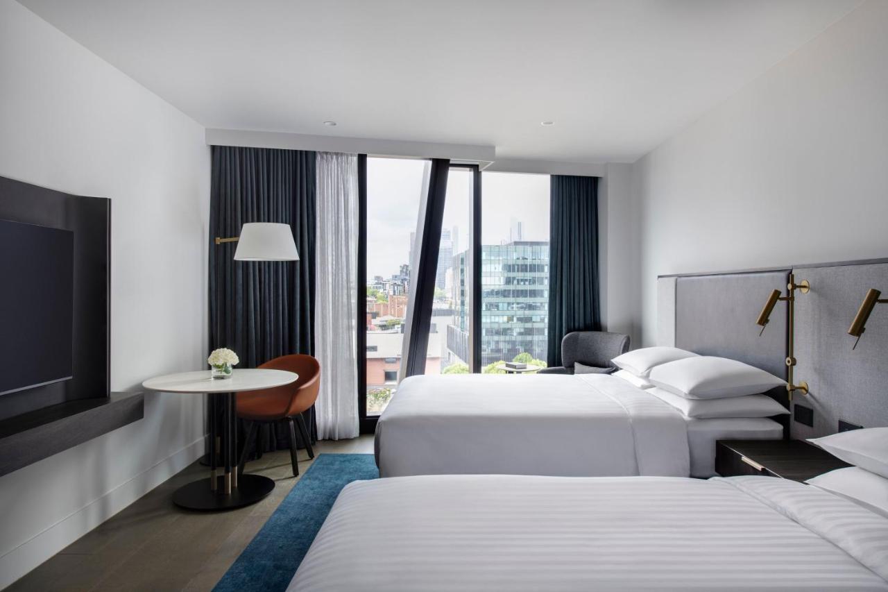 Melbourne Marriott Hotel Docklands Exterior photo A guest room at the hotel