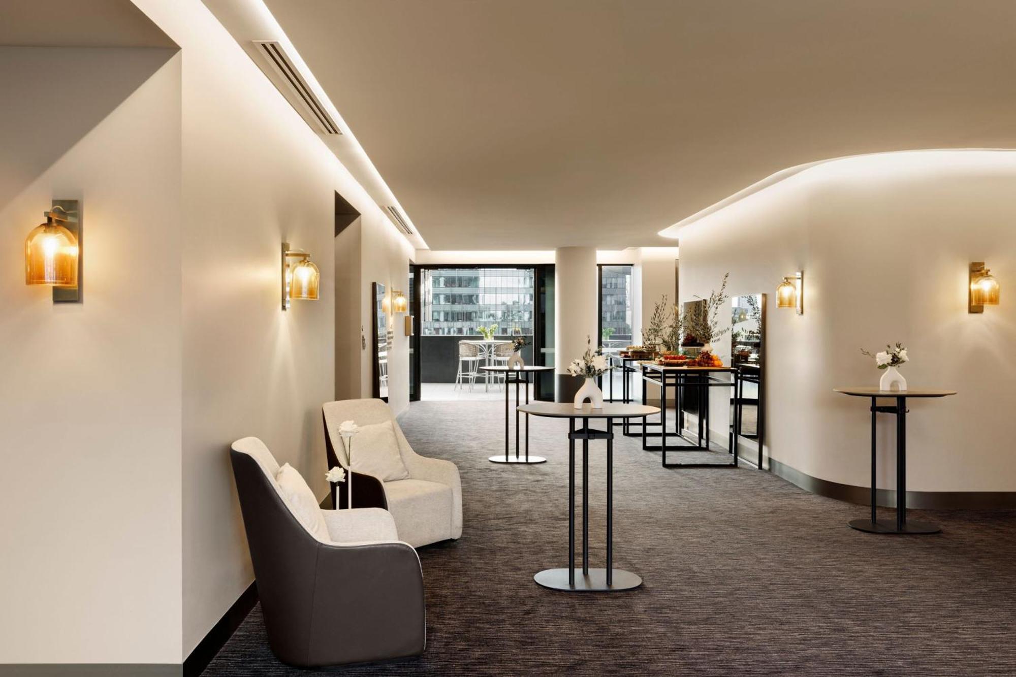 Melbourne Marriott Hotel Docklands Exterior photo The Club at Frankfurt Airport