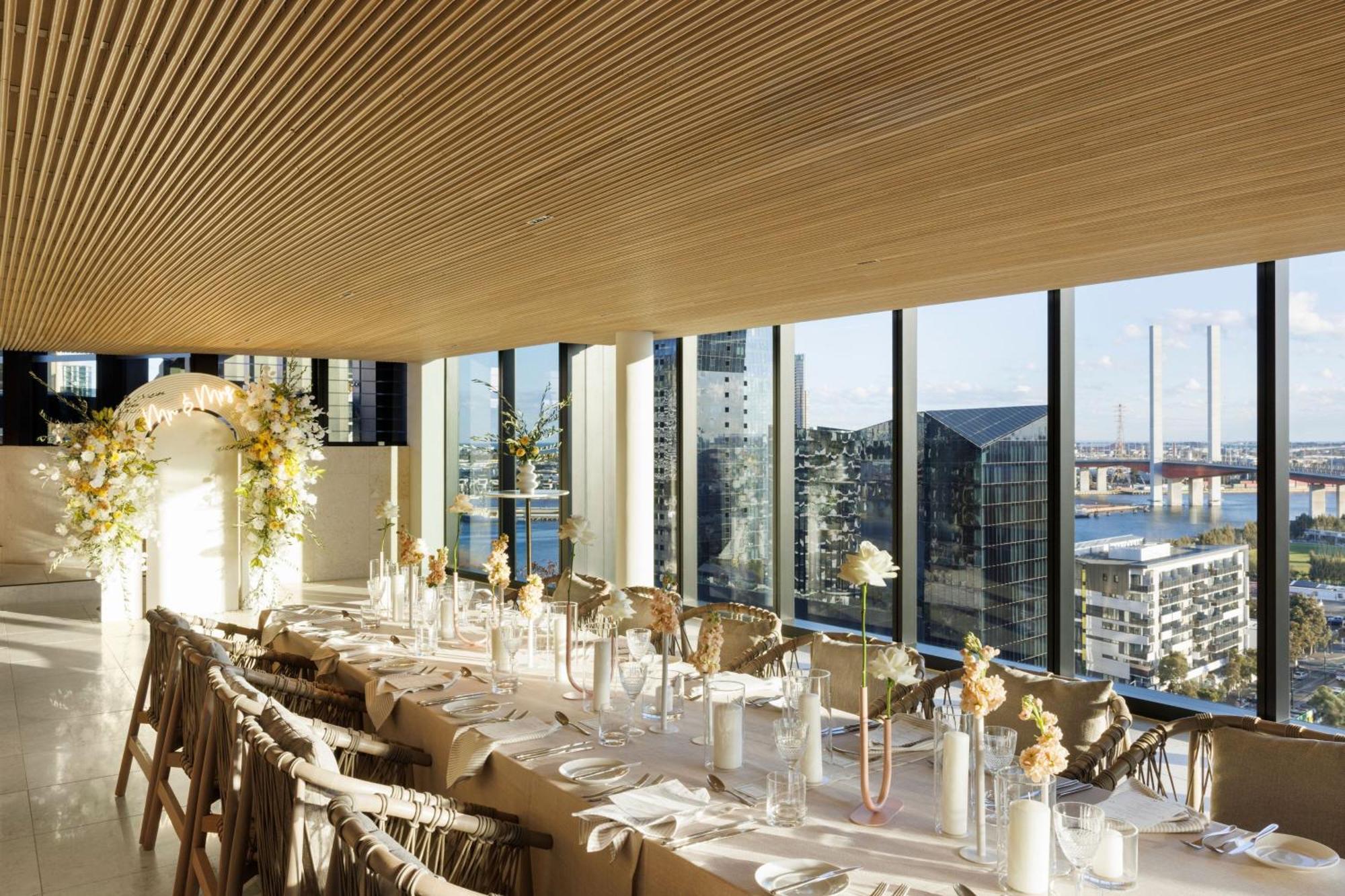 Melbourne Marriott Hotel Docklands Exterior photo The Skylight